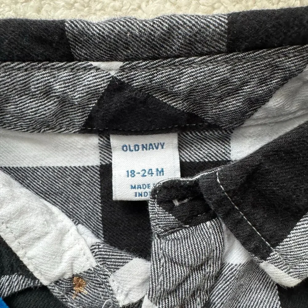 Old Navy Flannel Bundle, Includes 2 Tops